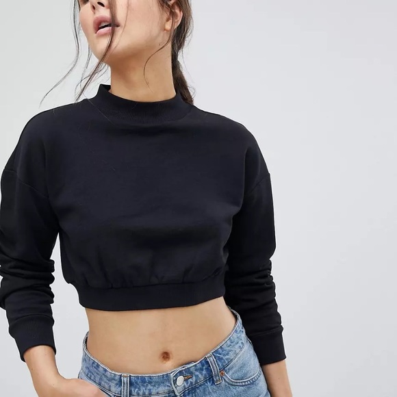 Black crop sweatshirt - Picture 1 of 5